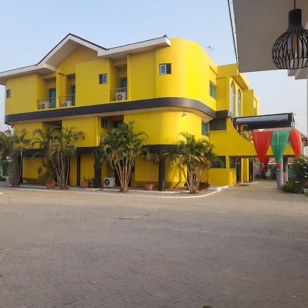 Brookvale Hotel Weija Экстерьер фото