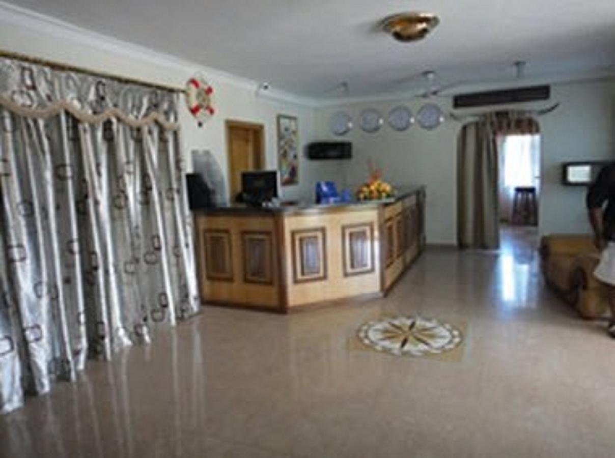 Brookvale Hotel Weija Экстерьер фото