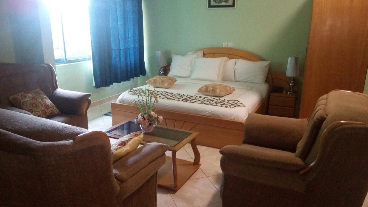 Brookvale Hotel Weija Экстерьер фото