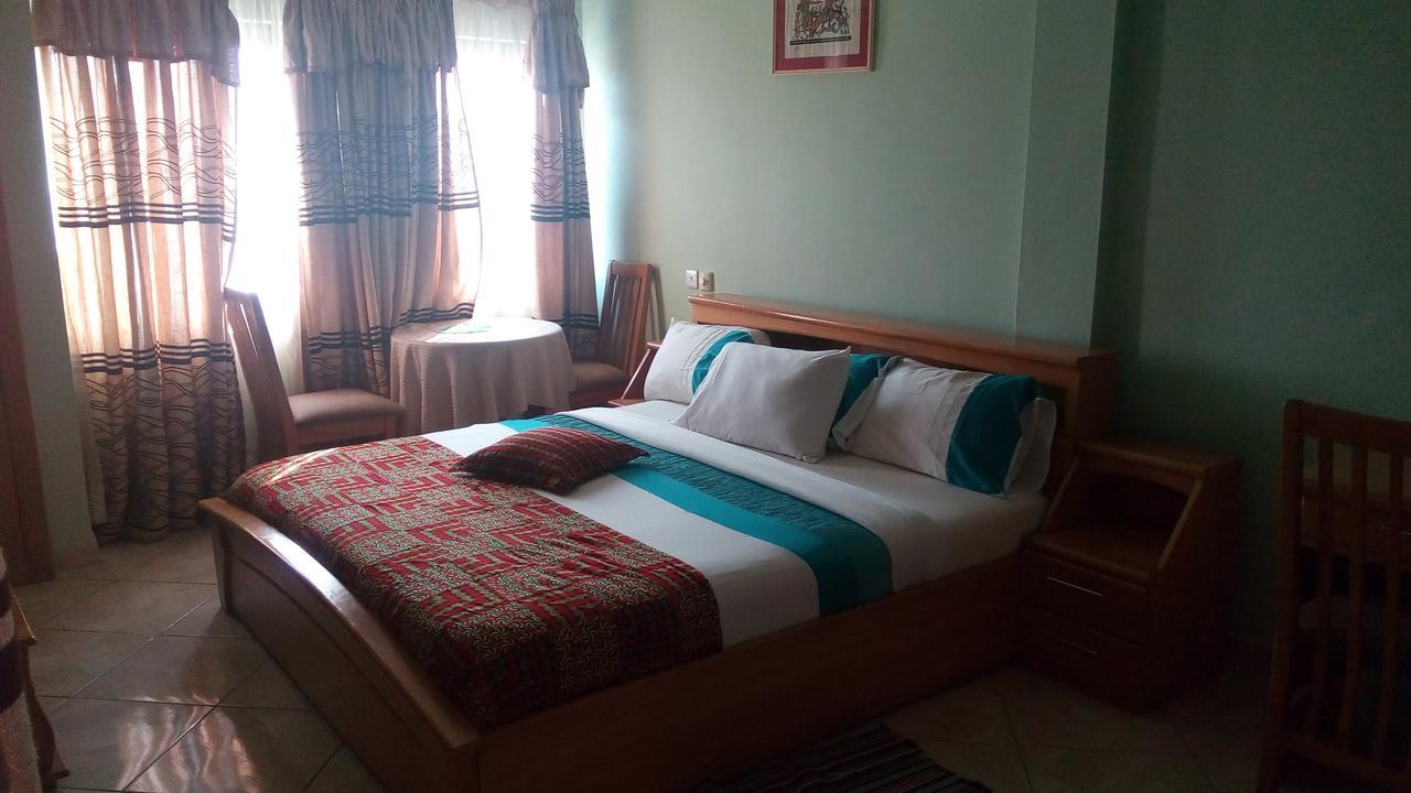 Brookvale Hotel Weija Экстерьер фото